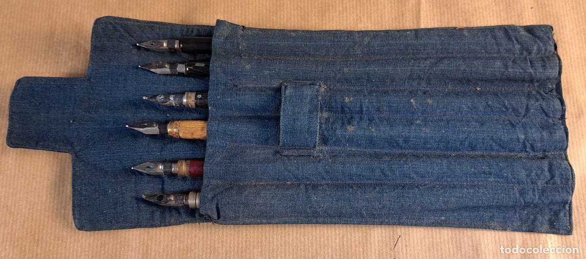 Escriban&iacute;a: Juego de plumas antiguas de dibujo y caligraf&iacute;a con funda de tela, ca. 1930&ndash;1950