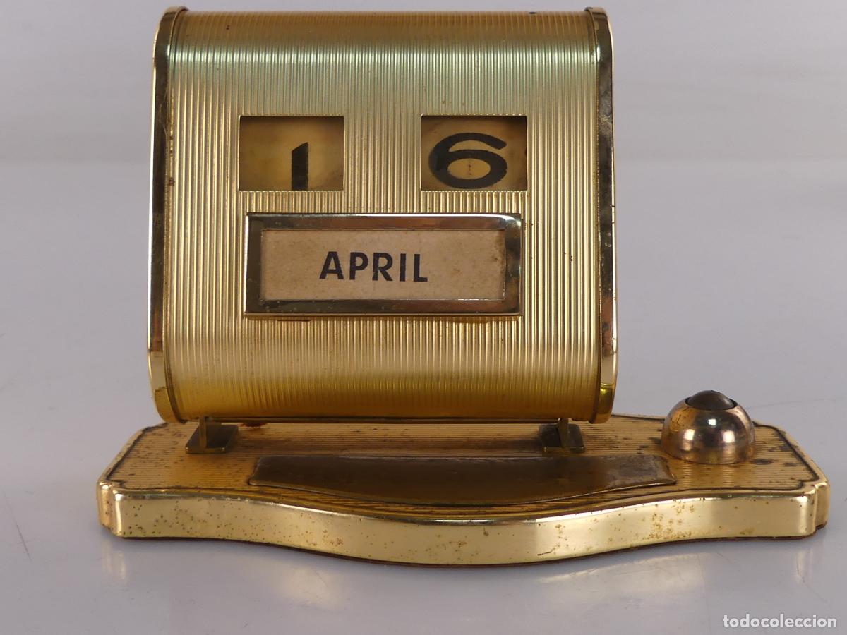 Writing Items: CALENDARIO PERPETUO DE SOBREMESA ESCRITORIO