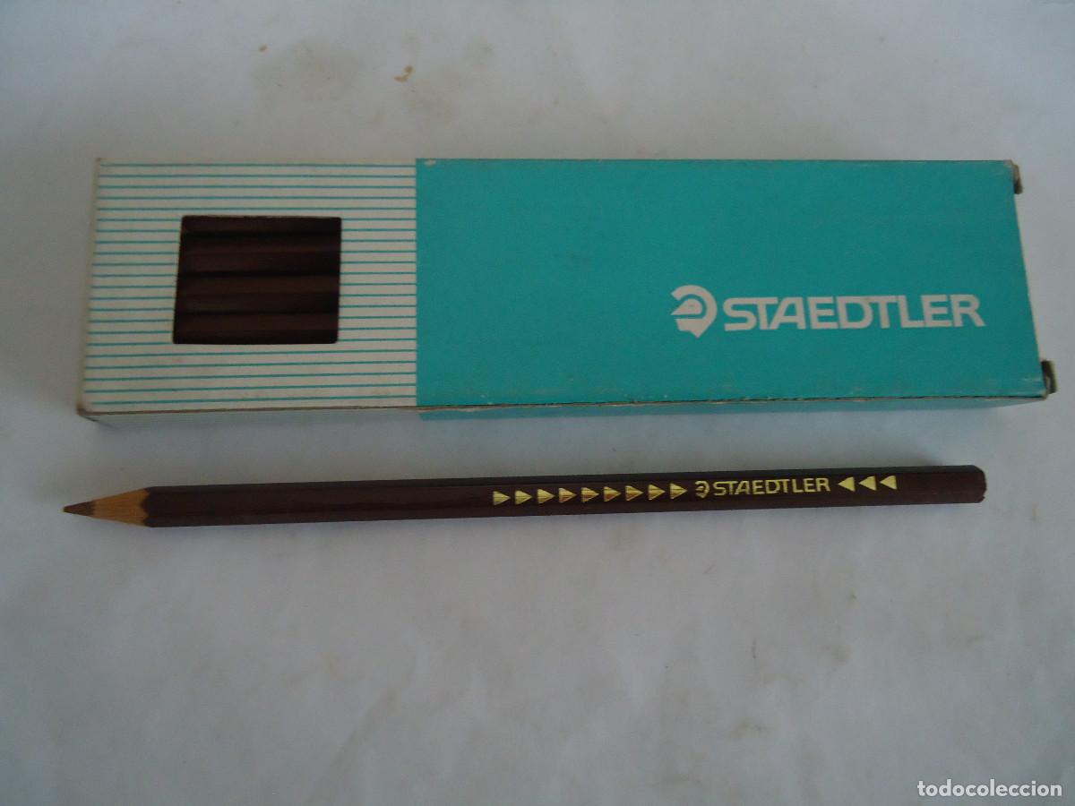 Writing Items: CAJA COMPLETA CONTENIENDO 10 PINTURAS O LAPICES STAEDLER. -- 25