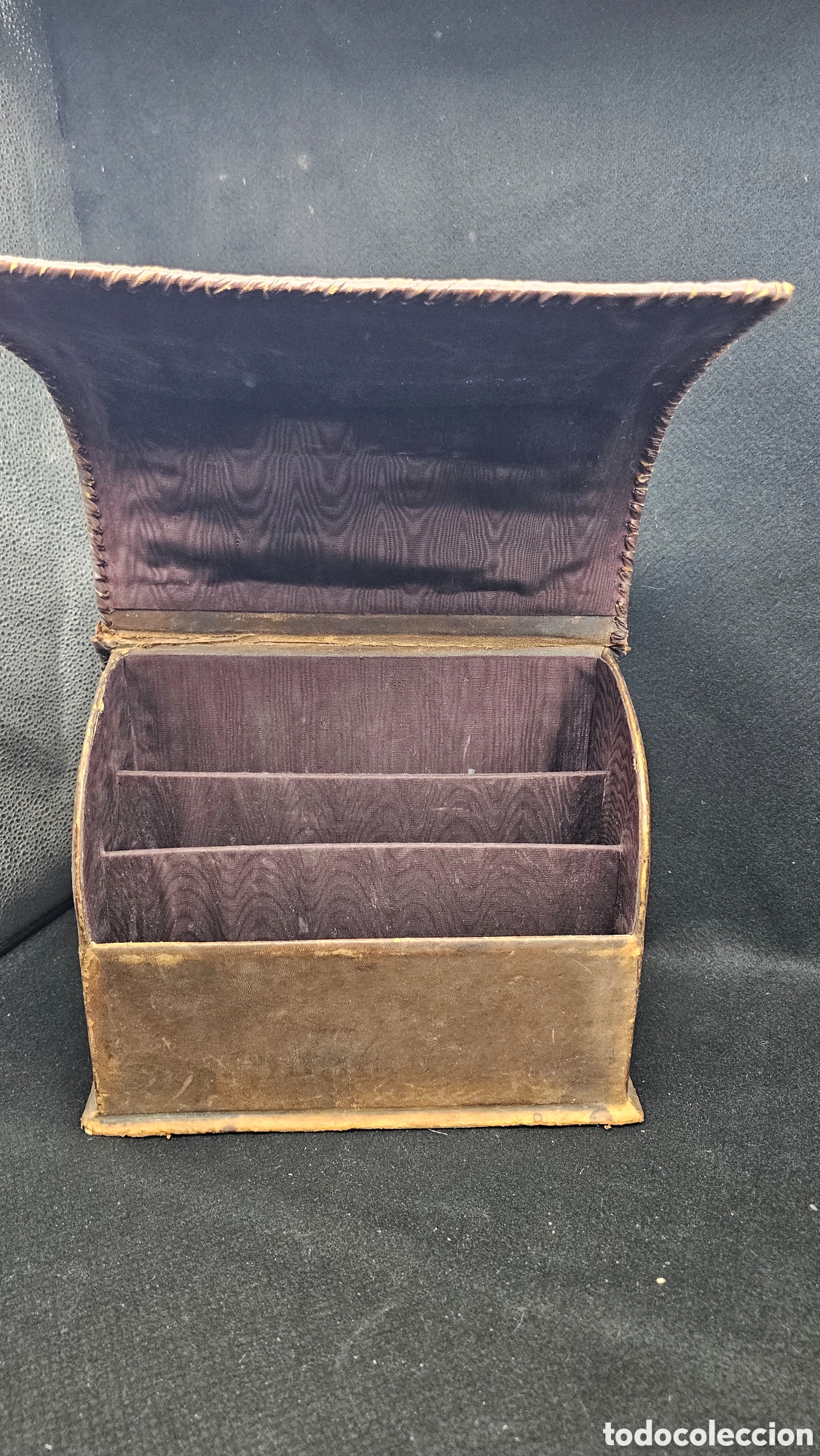 Escriban&iacute;a: Antiguo guarda cartas de cuero repujado - Foto 9