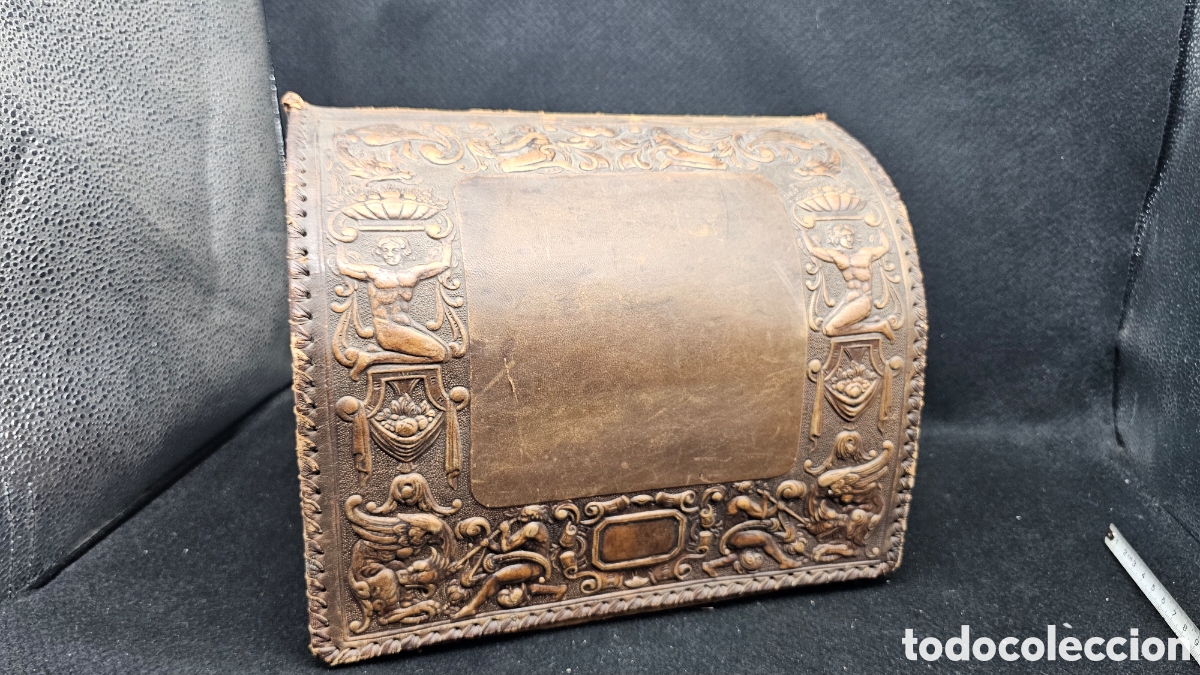 Escriban&iacute;a: Antiguo guarda cartas de cuero repujado - Foto 2