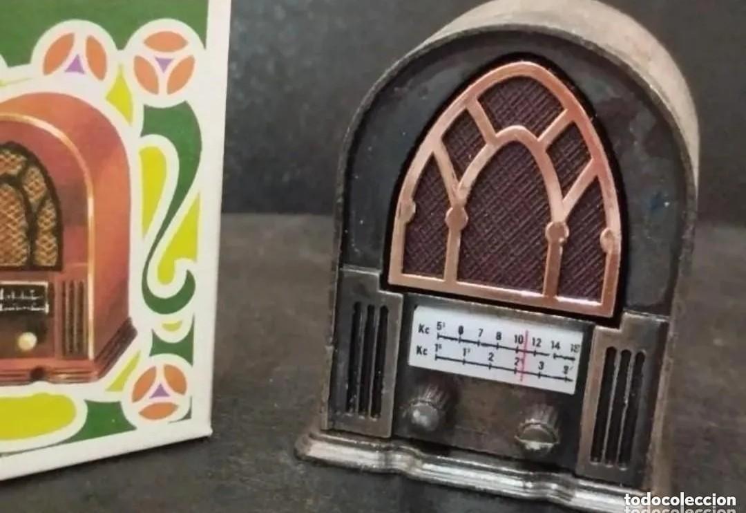 Schreibwaren: RADIO DE CAPILLA - ACABADO COBRE - SIN USAR - SACAPUNTAS PLAYME