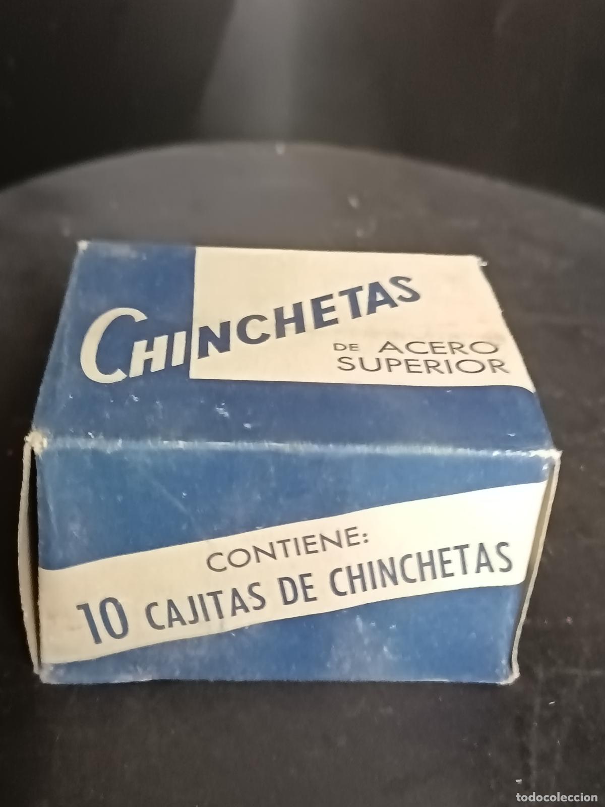 Escriban&iacute;a: Caja sin abrir de CHINCHETAS de acero con 10 cajas en su interior de la marca Pelikan. A&ntilde;os 70