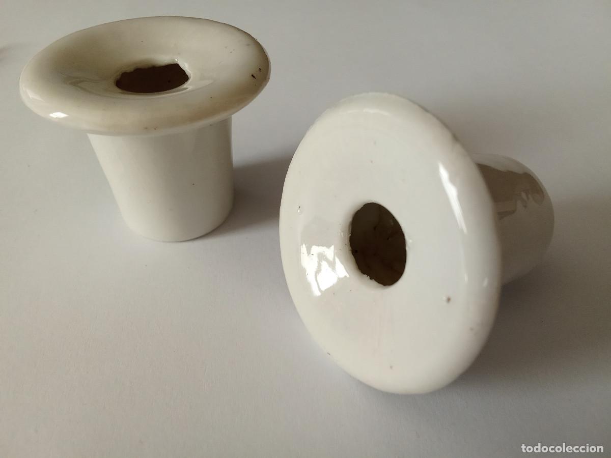 Escriban&iacute;a: Antiguos tinteros de pupitre en porcelana