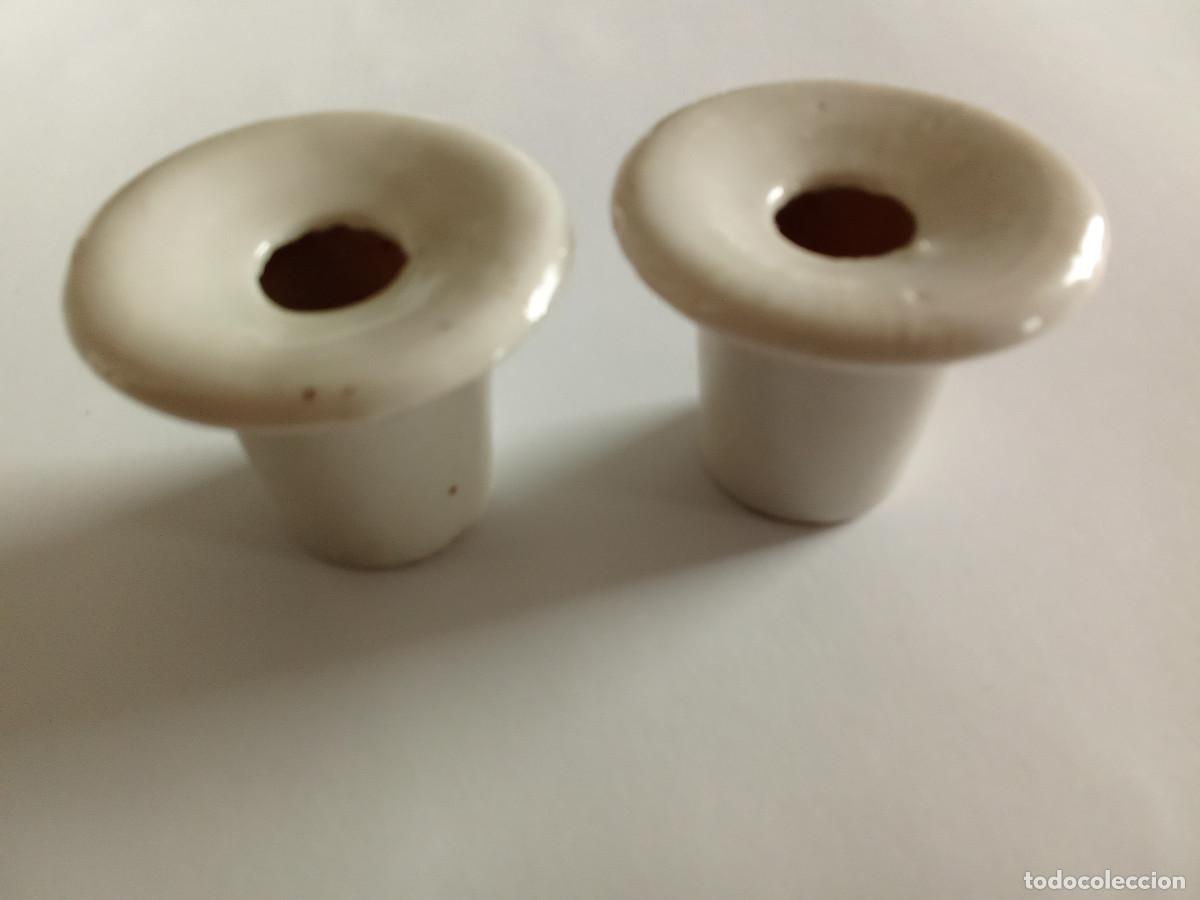 Escriban&iacute;a: Antiguos tinteros de pupitre en porcelana - Foto 2