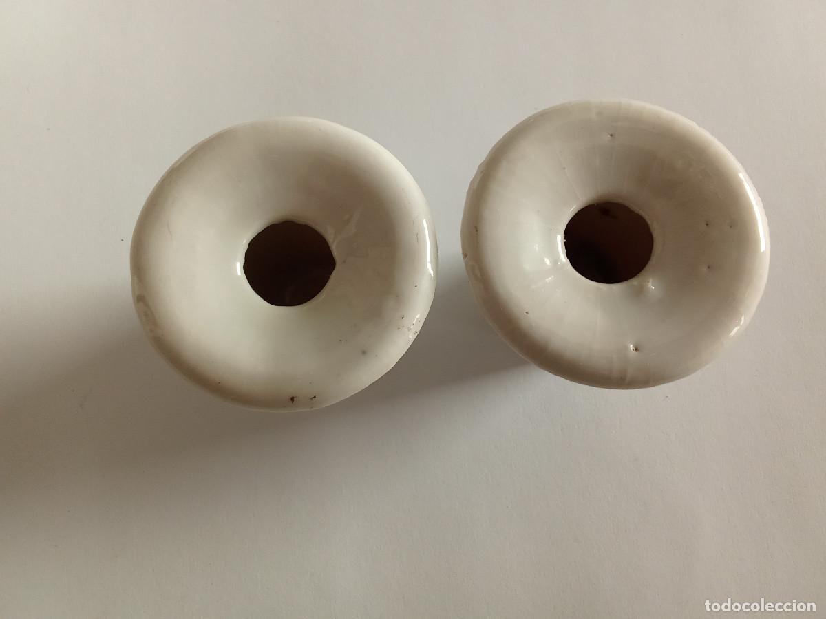 Escriban&iacute;a: Antiguos tinteros de pupitre en porcelana - Foto 3