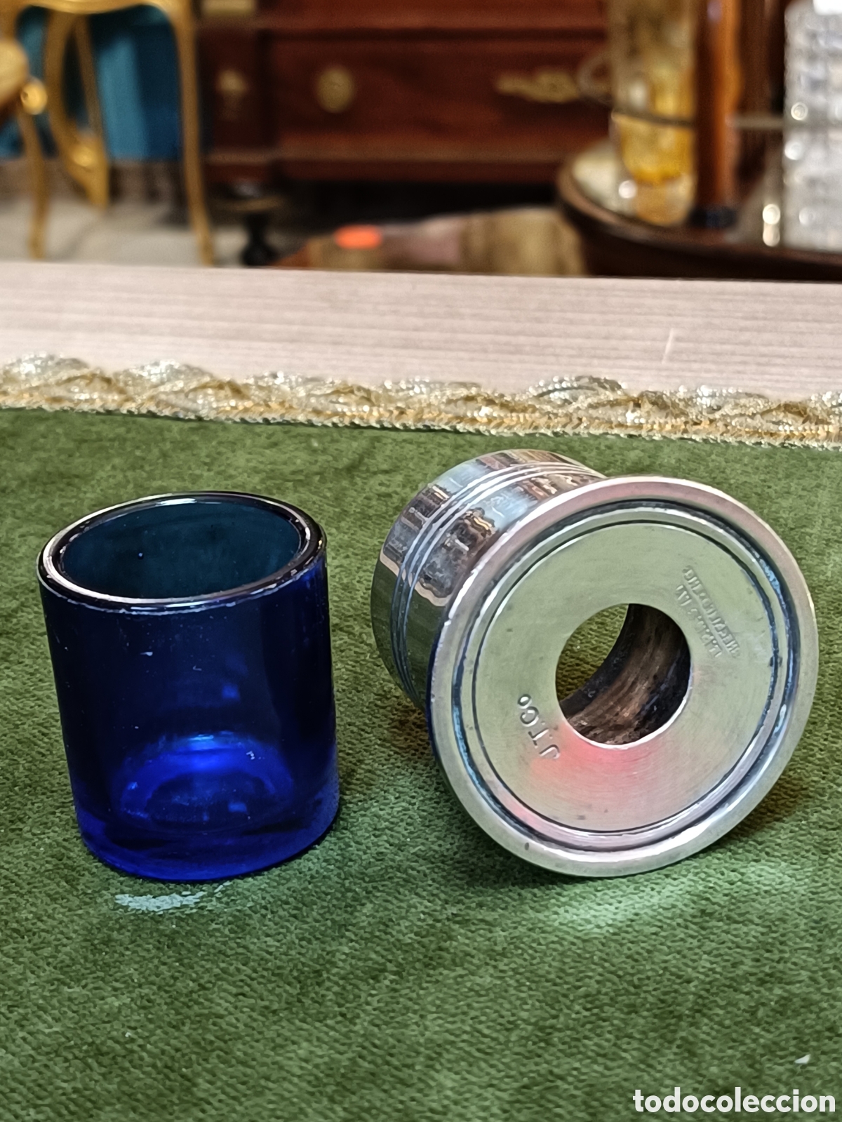 Escriban&iacute;a: ANTIGUO TINTERO BA&Ntilde;ADO EN PLATA CON CRISTAL AZUL FABRICADO EN INGLATERRA. E.P.N.S: Sheffield