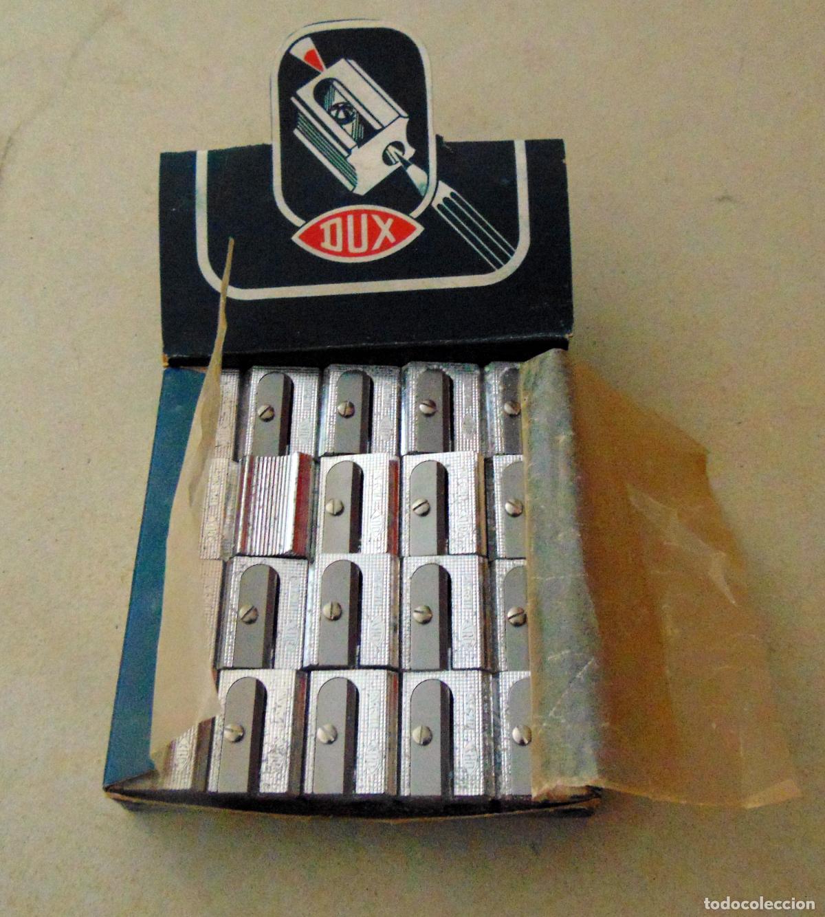 Escriban&iacute;a: EXPOSITOR COMPLETO 20 UNIDADES , SACAPUNTAS DOBLE ALUMINIO DUX, PERFECTO ESTADO