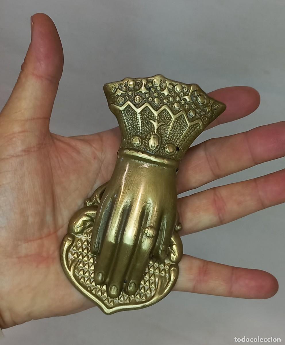 Escriban&iacute;a: ANTIGUO CLIP , PINZA SUJETA PAPELES VICTORIANO CON FORMA DE MANO DE BRONCE - S. XIX