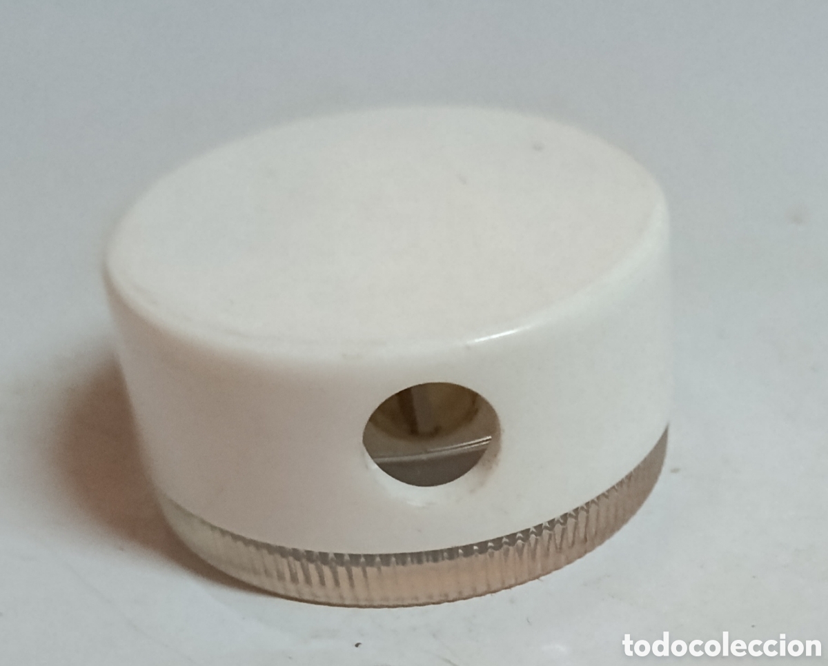 Escriban&iacute;a: Sacapuntas con forma circular, sin usar
