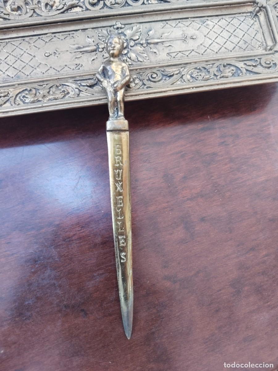 Escriban&iacute;a: Antiguo abrecartas del Manneken Pis. - Foto 1