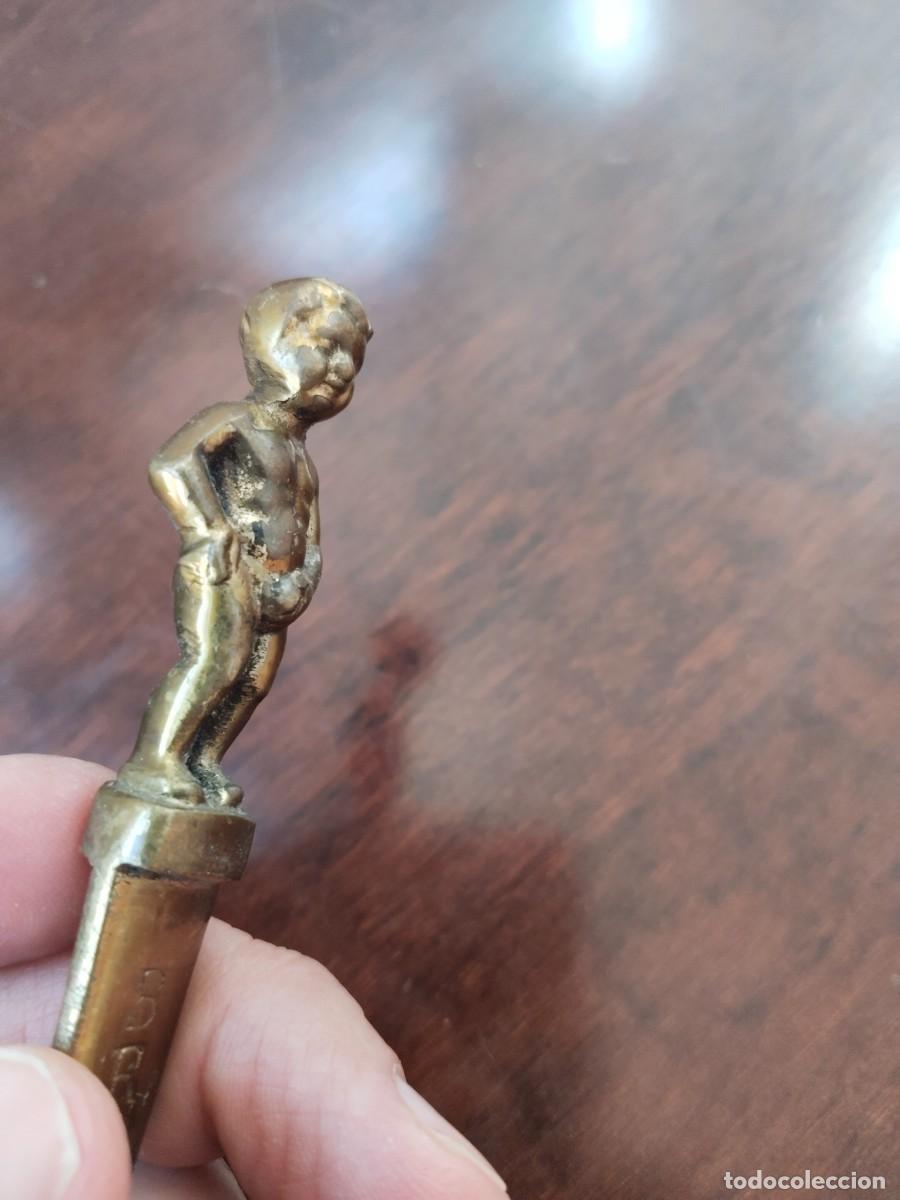 Escriban&iacute;a: Antiguo abrecartas del Manneken Pis. - Foto 3