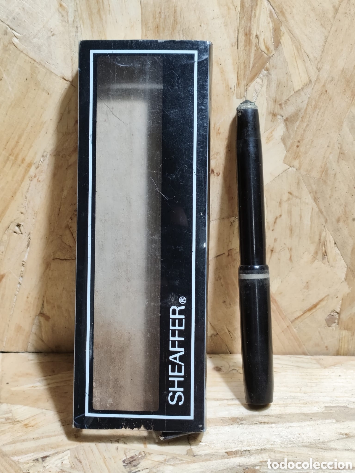 Escriban&iacute;a: Pluma estilogr&aacute;fica Sheaffer con plum&iacute;n de oro. - Foto 1