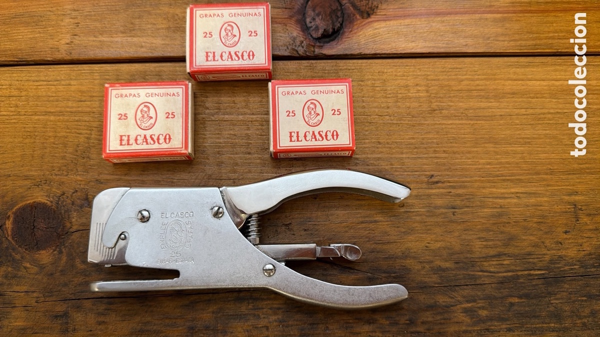 Escriban&iacute;a: Grapadora vintage de tenaza El Casco N&ordm; 25 + 3 cajas de grapas originales