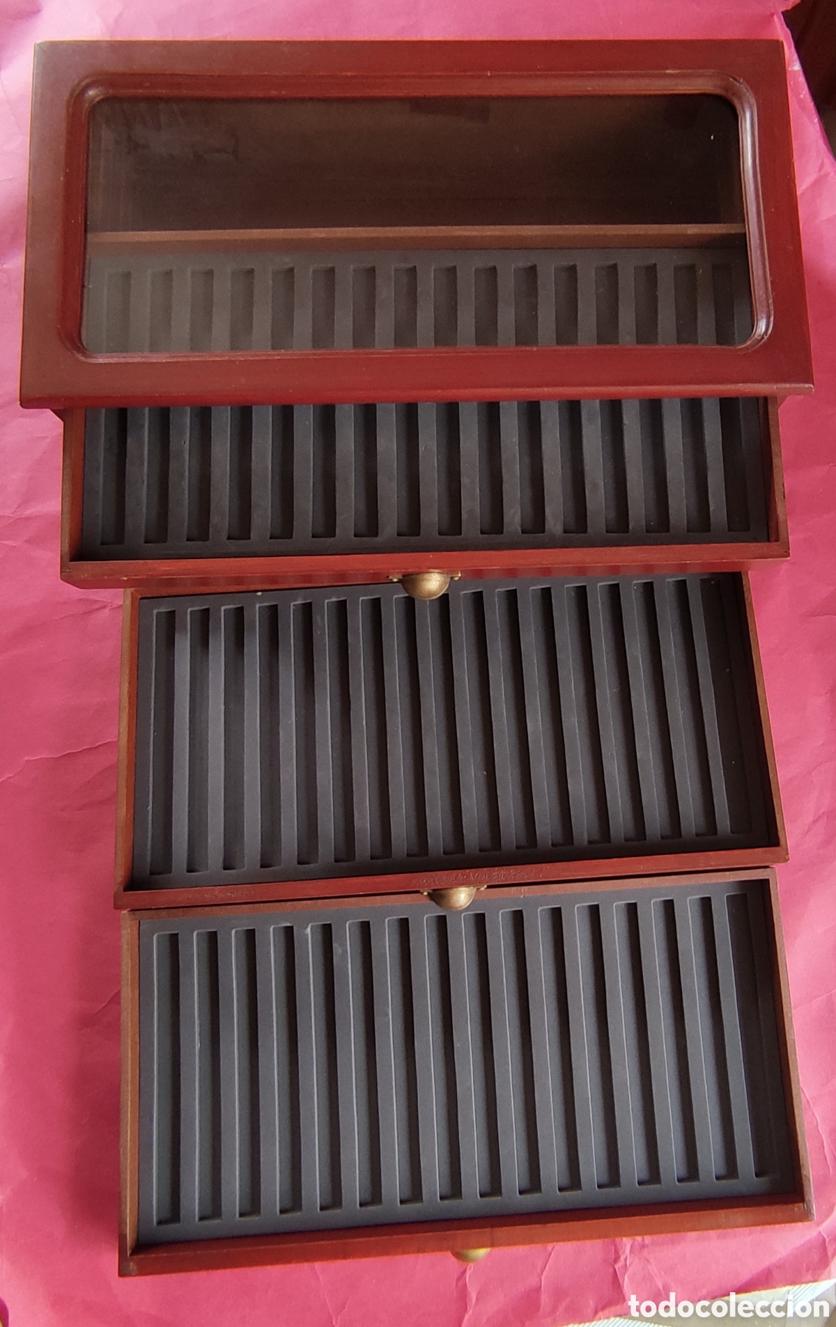 Escriban&iacute;a: Estuche -expositor de madera - Foto 1