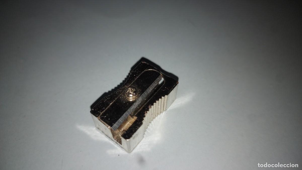 Escriban&iacute;a: ANTIGUO SACAPUNTAS DE METAL - Foto 2