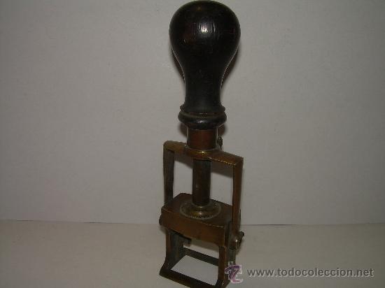 Estilogr&aacute;ficas antiguas, bol&iacute;grafos y plumas: ANTIGUO TAMPON DE BRONCE - Foto 3