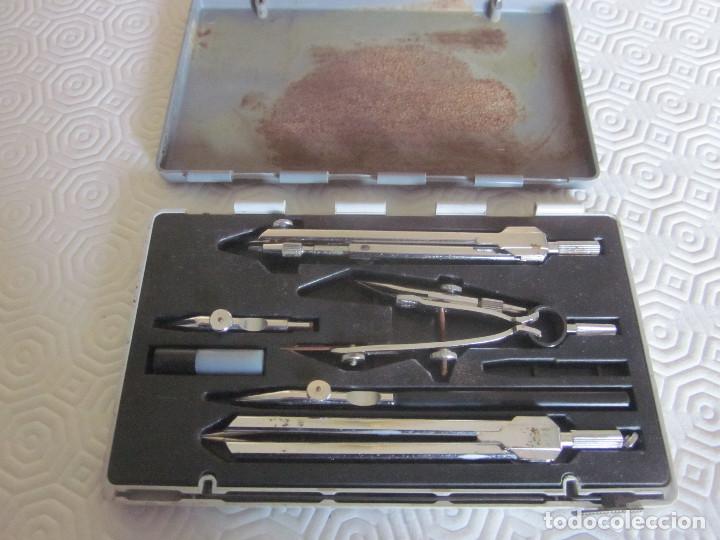 Estilogr&aacute;ficas antiguas, bol&iacute;grafos y plumas: 2 cajas de compases EDE - Foto 7