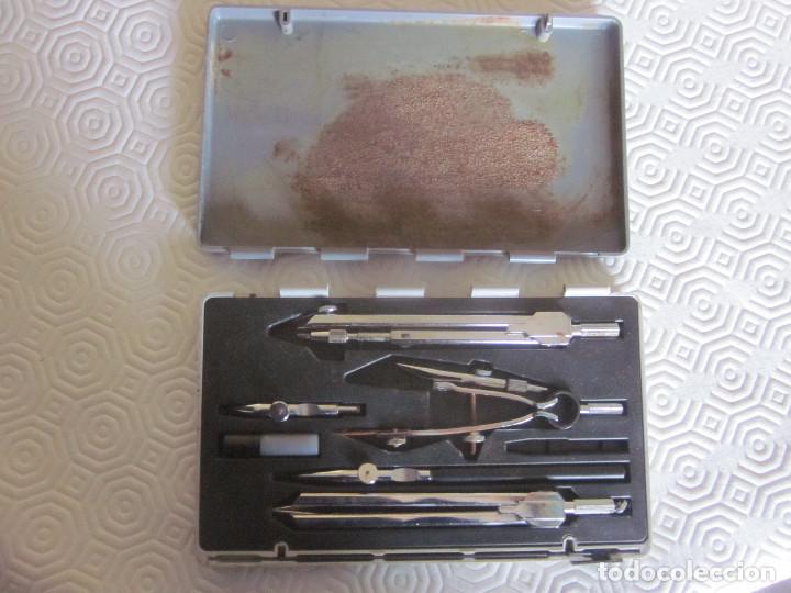 Estilogr&aacute;ficas antiguas, bol&iacute;grafos y plumas: 2 cajas de compases EDE - Foto 9