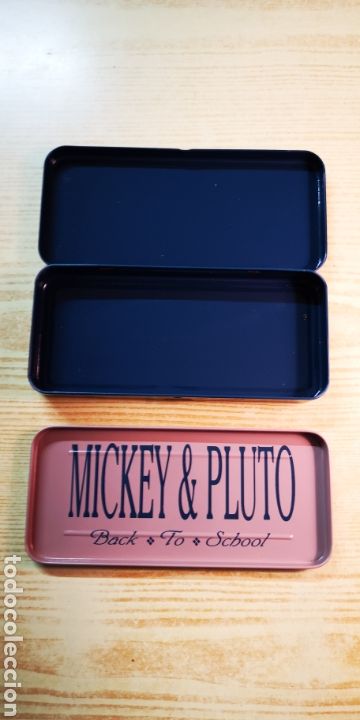 Estilogr&aacute;ficas antiguas, bol&iacute;grafos y plumas: Mickey & Pluto estuche metalico - Foto 2