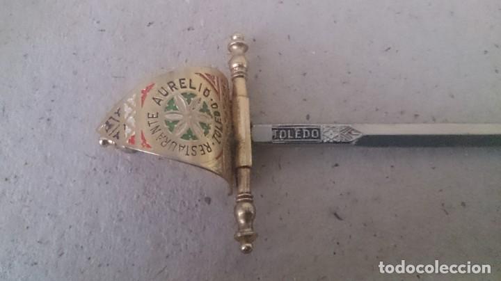 Estilogr&aacute;ficas antiguas, bol&iacute;grafos y plumas: Abrecartas espada. TOLEDO - Foto 7
