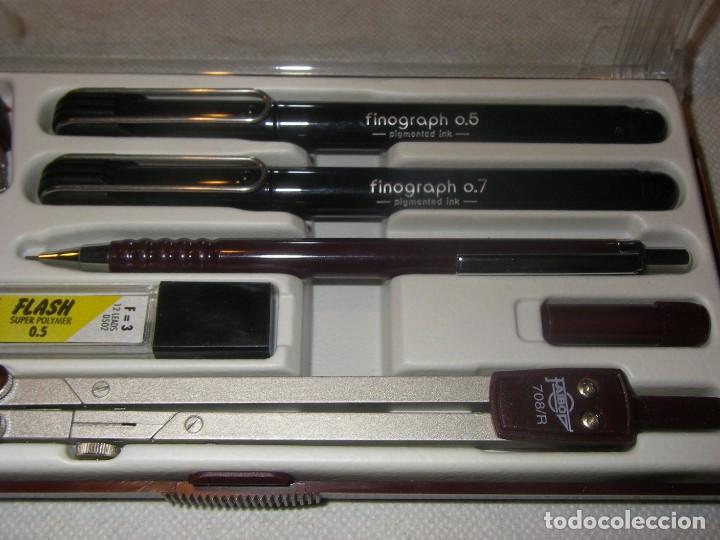 Estilogr&aacute;ficas antiguas, bol&iacute;grafos y plumas: Conjunto de comp&aacute;s marca Faibod con varios complementos. - Foto 2