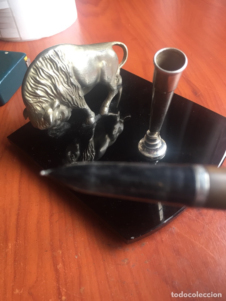 Estilogr&aacute;ficas antiguas, bol&iacute;grafos y plumas: Escriban&iacute;a de toro - Foto 6