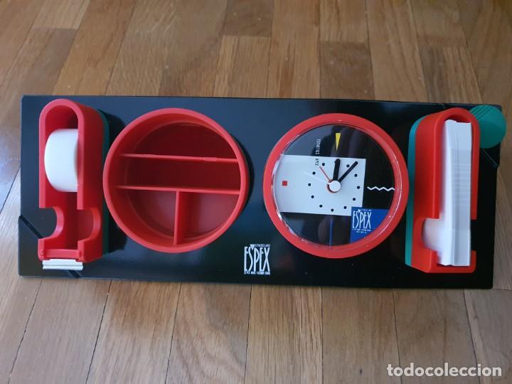 Estilogr&aacute;ficas antiguas, bol&iacute;grafos y plumas: ESCRIBANIA CON RELOJ - Foto 1