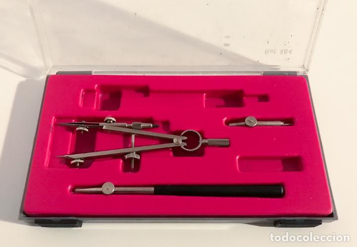 Estilogr&aacute;ficas antiguas, bol&iacute;grafos y plumas: CAJA CON COMP&Aacute;S Y TIRALINEAS - ESSELTE - REF: 484 - Foto 2