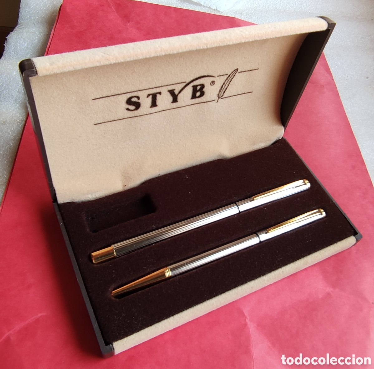 Estilogr&aacute;ficas antiguas, bol&iacute;grafos y plumas: Conjunto STYB - Foto 1
