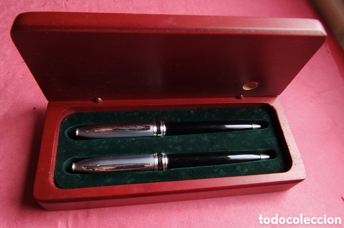 Estilogr&aacute;ficas antiguas, bol&iacute;grafos y plumas: Caja con 2 bol&iacute;grafos - Foto 1