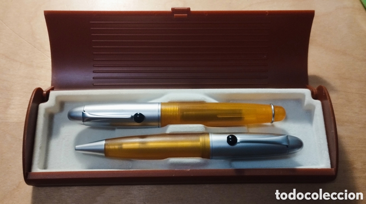 Estilogr&aacute;ficas antiguas, bol&iacute;grafos y plumas: JUEGO DE PLUMA Y BOLIGRAFO - TIPO GRUESO - NUEVO - SIN MARCA APARENTE - EN ESTUCHE - 2010?