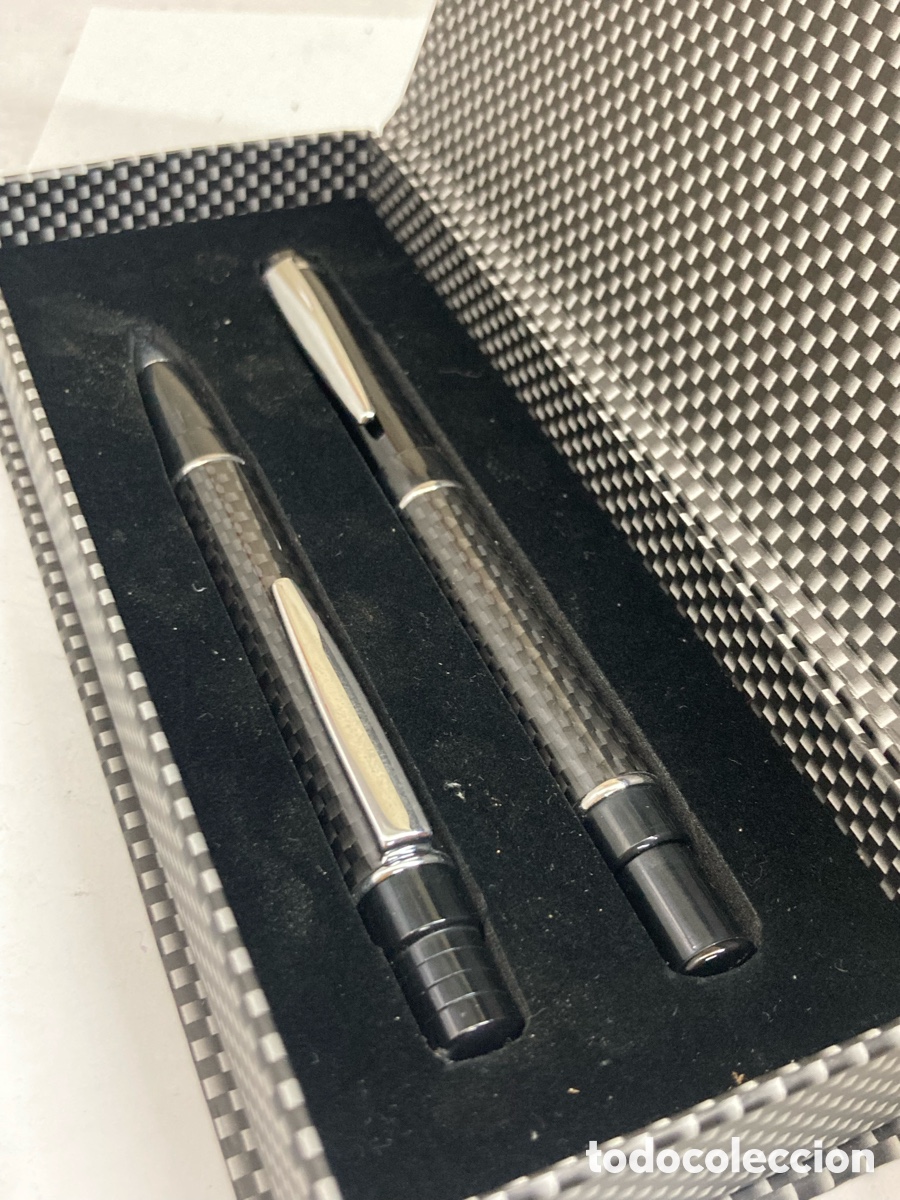 Estilogr&aacute;ficas antiguas, bol&iacute;grafos y plumas: Juego pluma y bol&iacute;grafo cuerpo tipo carbono