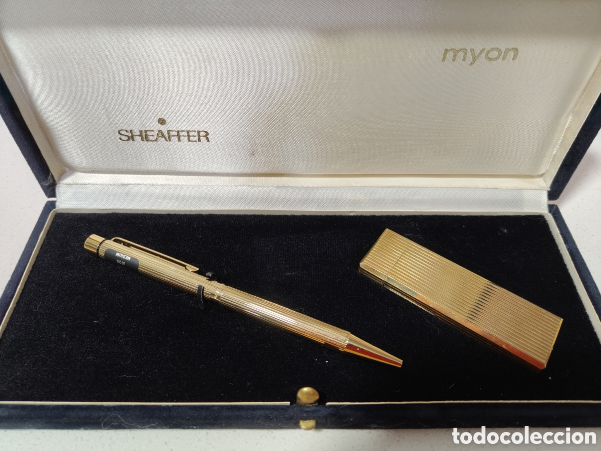 Estilogr&aacute;ficas antiguas, bol&iacute;grafos y plumas: Estuche vintage con bol&iacute;grafo y mechero