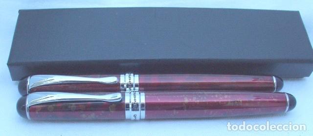 Estilogr&aacute;ficas antiguas, bol&iacute;grafos y plumas: JUEGO ESTILOGRAFICA + BOLIGRAFO JINHAO COLOR ROJO BURGUNDY MARMOL.