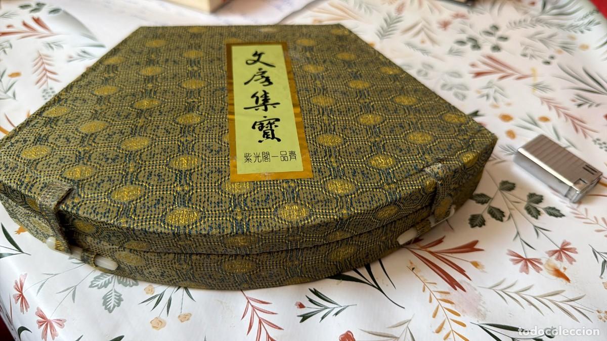 Estilogr&aacute;ficas antiguas, bol&iacute;grafos y plumas: Antiguo estuche chino de caligraf&iacute;a &ndash; 文房集寶 &ndash; pinceles, piedra de tinta, sello y accesorios &ndash; a&ntilde;os 80
