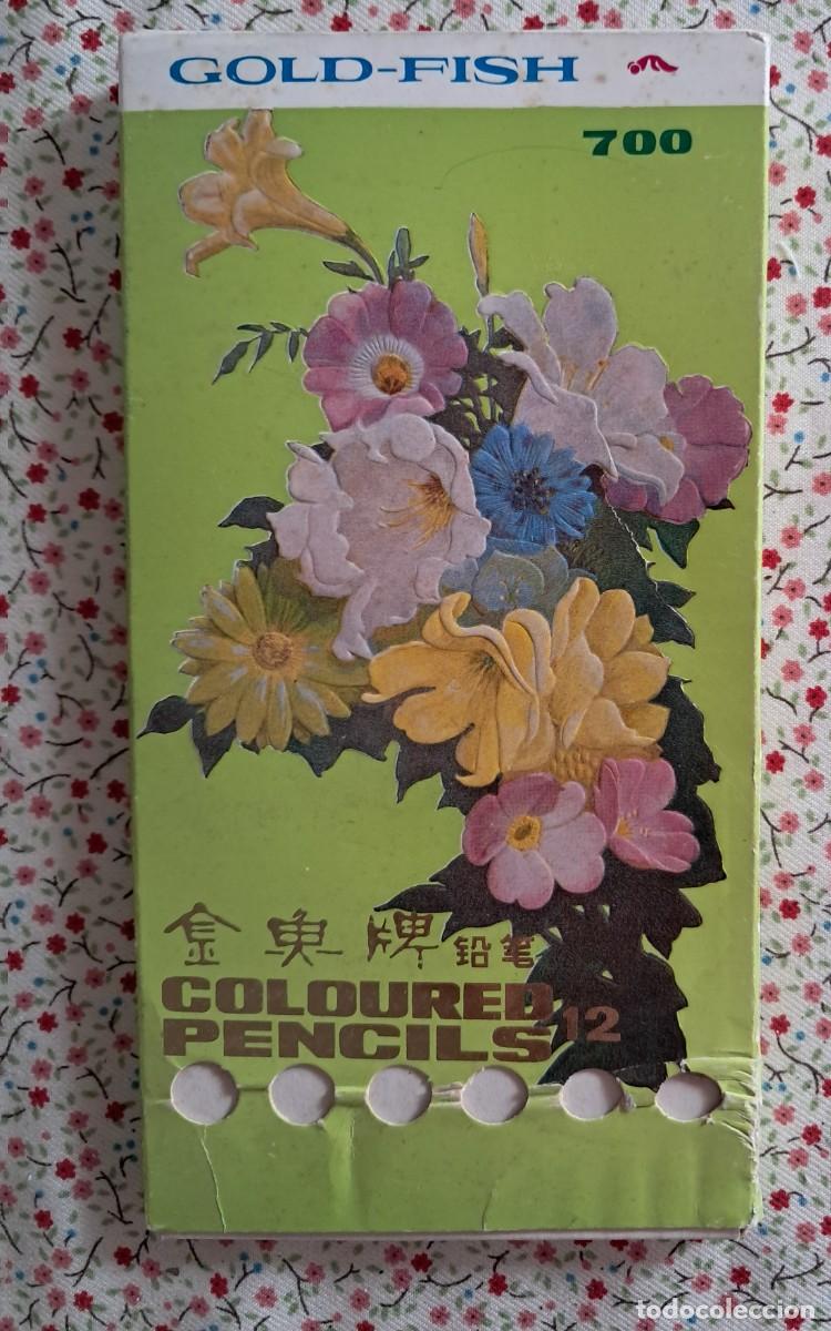 Estilogr&aacute;ficas antiguas, bol&iacute;grafos y plumas: Caja de 12 lapices de colores a&ntilde;os 80.