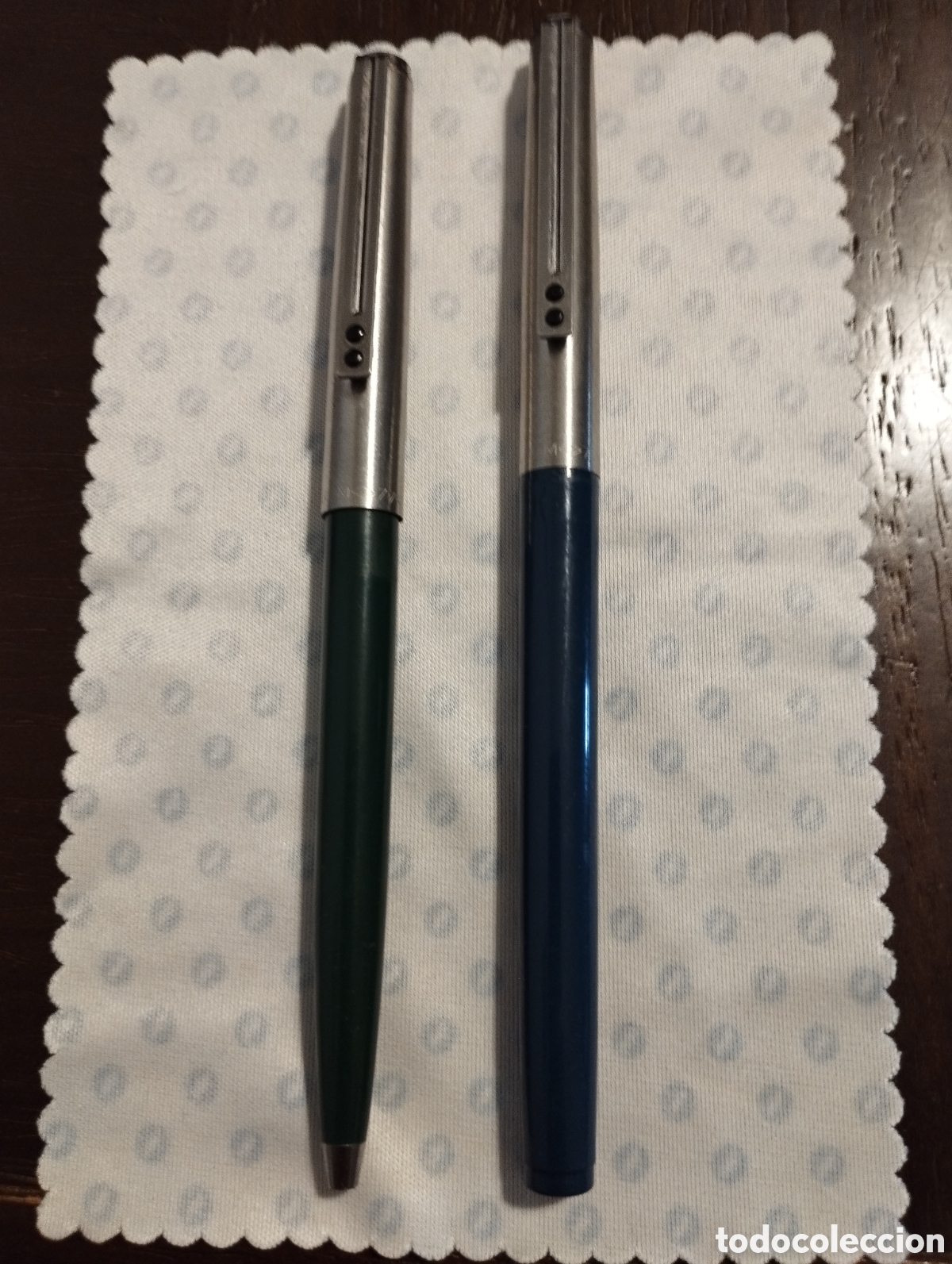 Estilogr&aacute;ficas antiguas, bol&iacute;grafos y plumas: Lote Vintage Inoxcrom 77: Bol&iacute;grafo Verde y Pluma Estilogr&aacute;fica Azul - A&ntilde;os 70/80 - Fabricado en Esp