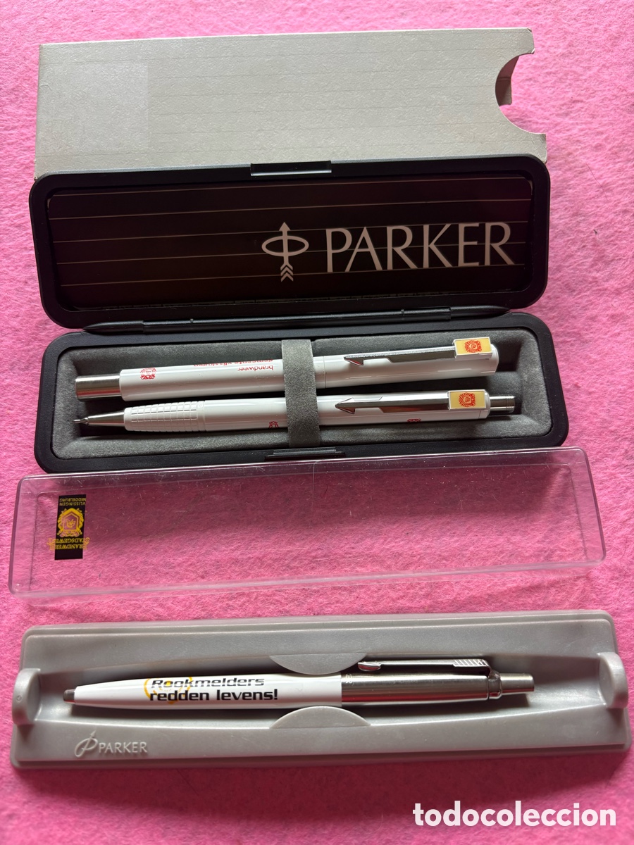 Stylos-plume Anciens, stylos-bille et becs de plume: Lote de bol&iacute;grafos Parker Vector y portaminas