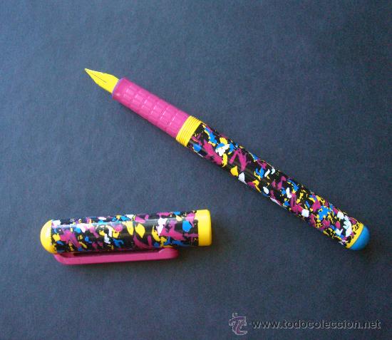 Plumas estilogr&aacute;ficas antiguas: PLUMA ESTILOGR&Aacute;FICA -- MODERNO DISE&Ntilde;O DE COLORES -- PARA COLECCI&Oacute;N