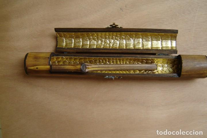 Plumas estilogr&aacute;ficas antiguas: Pluma de Bamb&uacute;, en su estuche - Foto 1