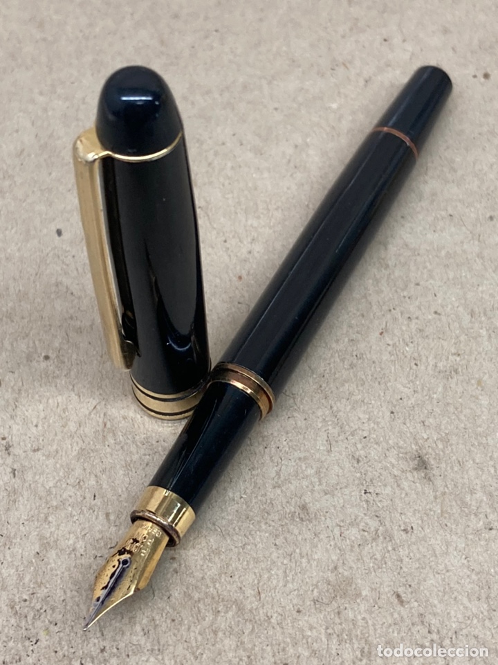 Plumas estilogr&aacute;ficas antiguas: Pluma cuerpo lacado negro