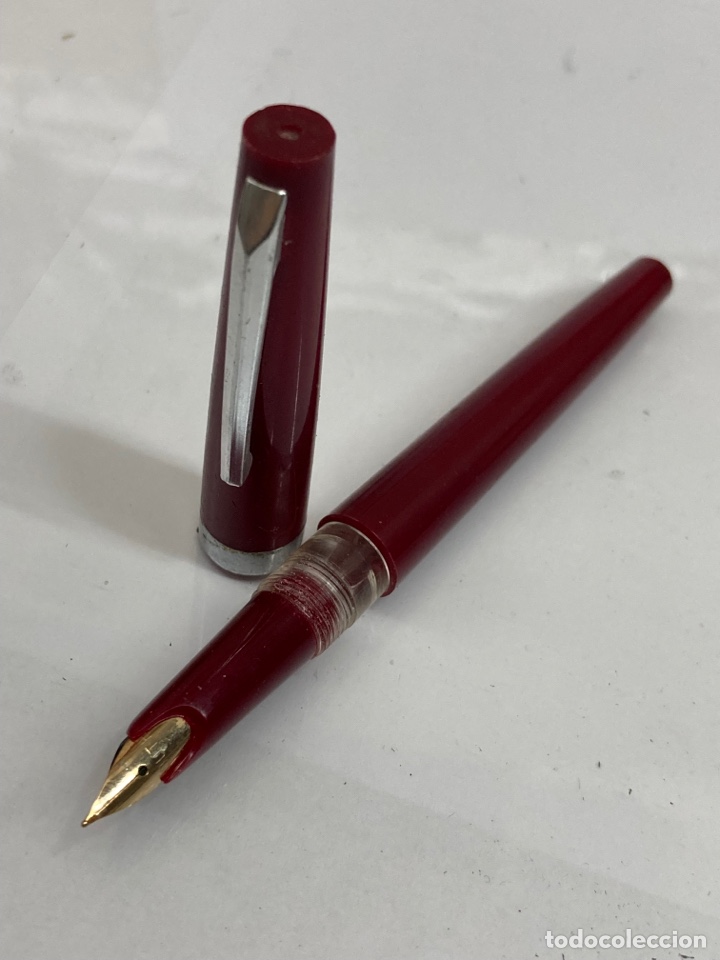 Alte F&uuml;llfederhalter: Pluma Youth cuerpo celuloide rojo