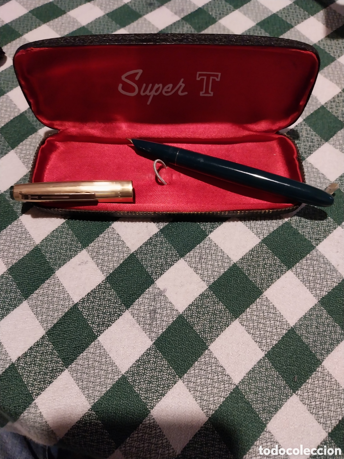 Plumas estilogr&aacute;ficas antiguas: Pluma super T Gester con su estuche - Foto 1