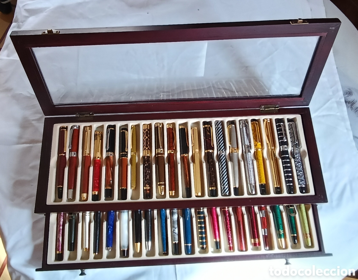 Plumas estilogr&aacute;ficas antiguas: Estuche-expositor,- 40 plumas - Foto 1
