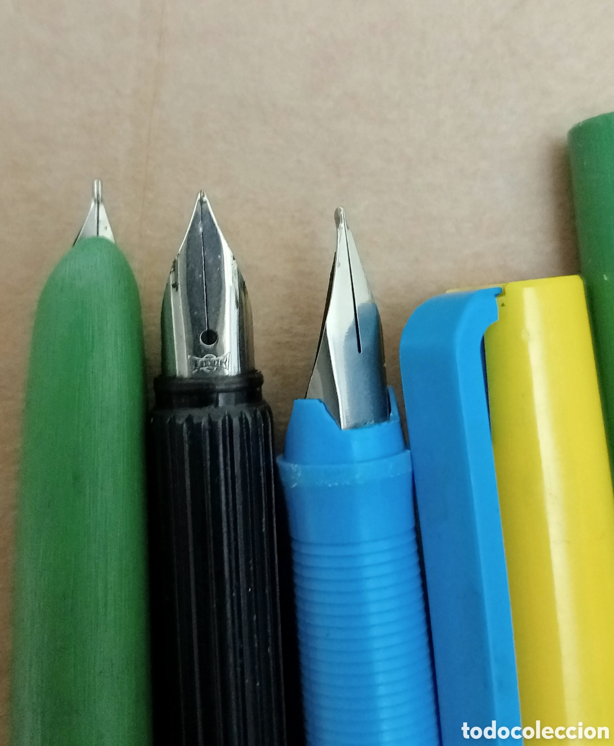 Plumas estilogr&aacute;ficas antiguas: Estilog&aacute;ficas Universal antiguas - Foto 3