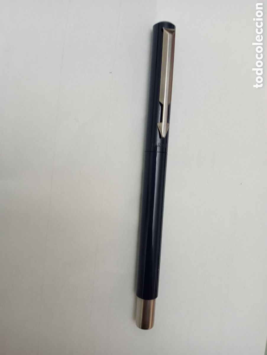 Plumas estilogr&aacute;ficas antiguas: Pluma Parker Vector negra