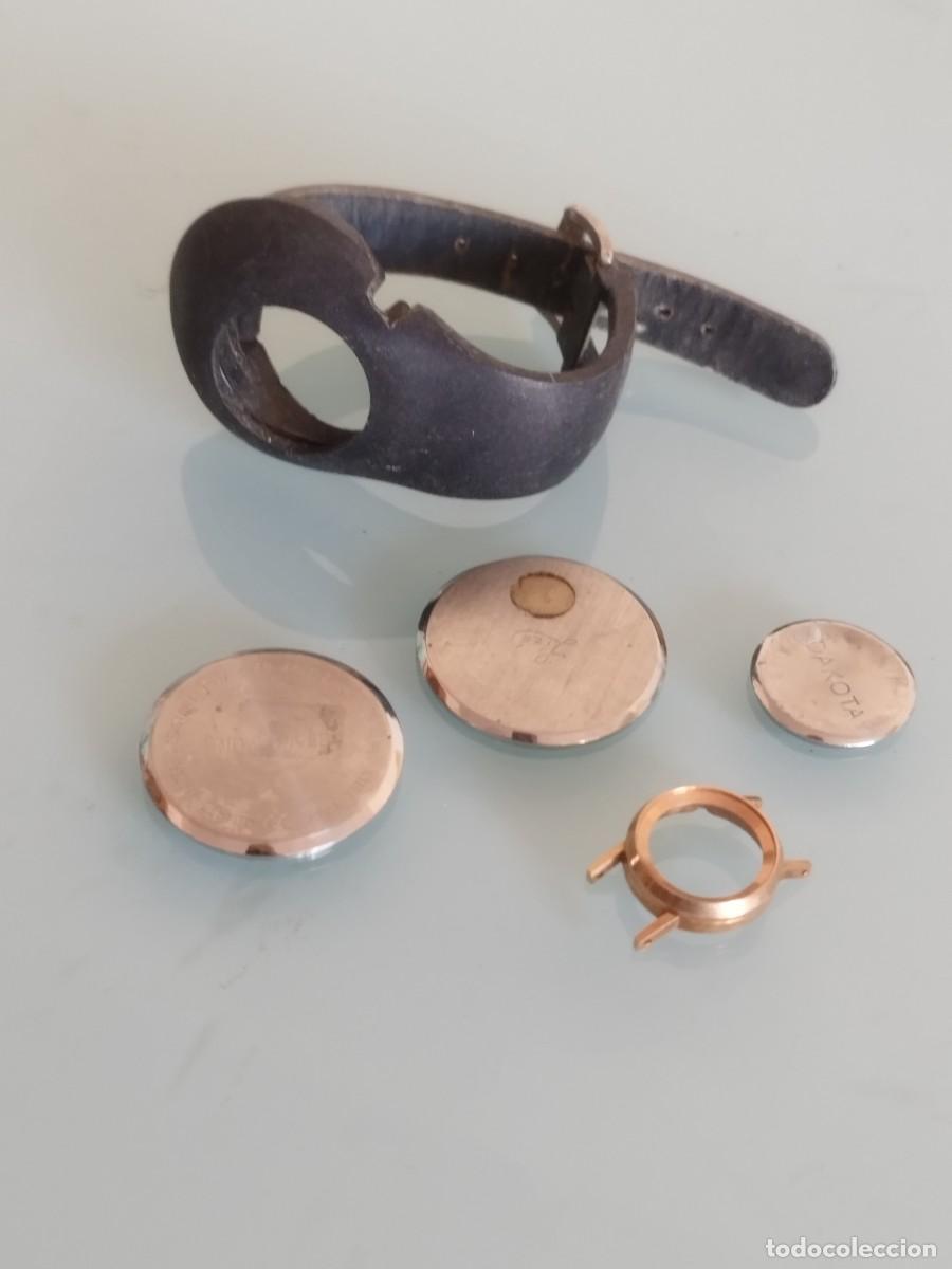 Plumas estilogr&aacute;ficas antiguas: Lote de piezas de relojes de pulsera. - Foto 1