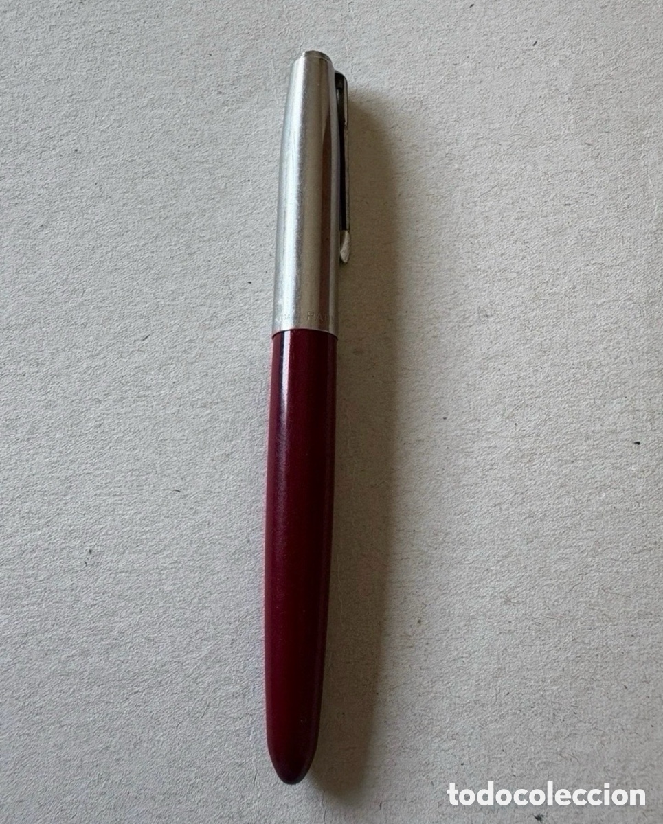 Plumas estilogr&aacute;ficas antiguas: Pluma estilogr&aacute;fica Parker roja y acero (A19)