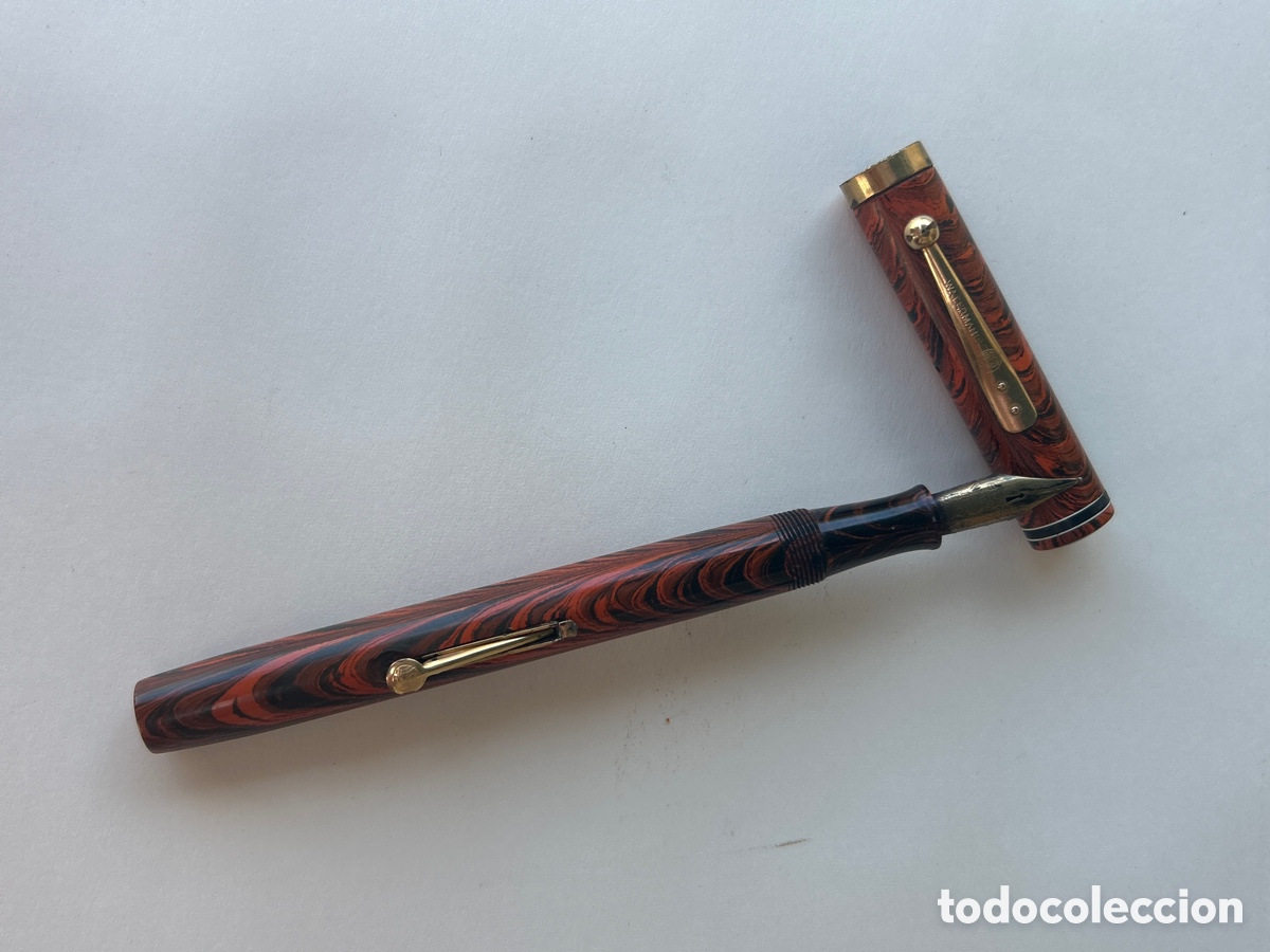 Plumas estilogr&aacute;ficas antiguas: Pluma estilogr&aacute;fica antigua Waterman&rsquo;s marmoleada rojo y negro